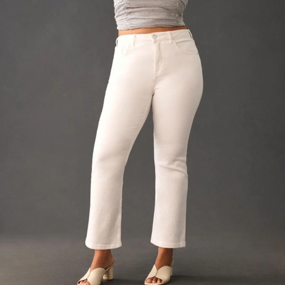 NWT Anthropologie Pilcro YAYA  Mid-Rise Crop Flare White Jean 24W - Picture 1 of 5